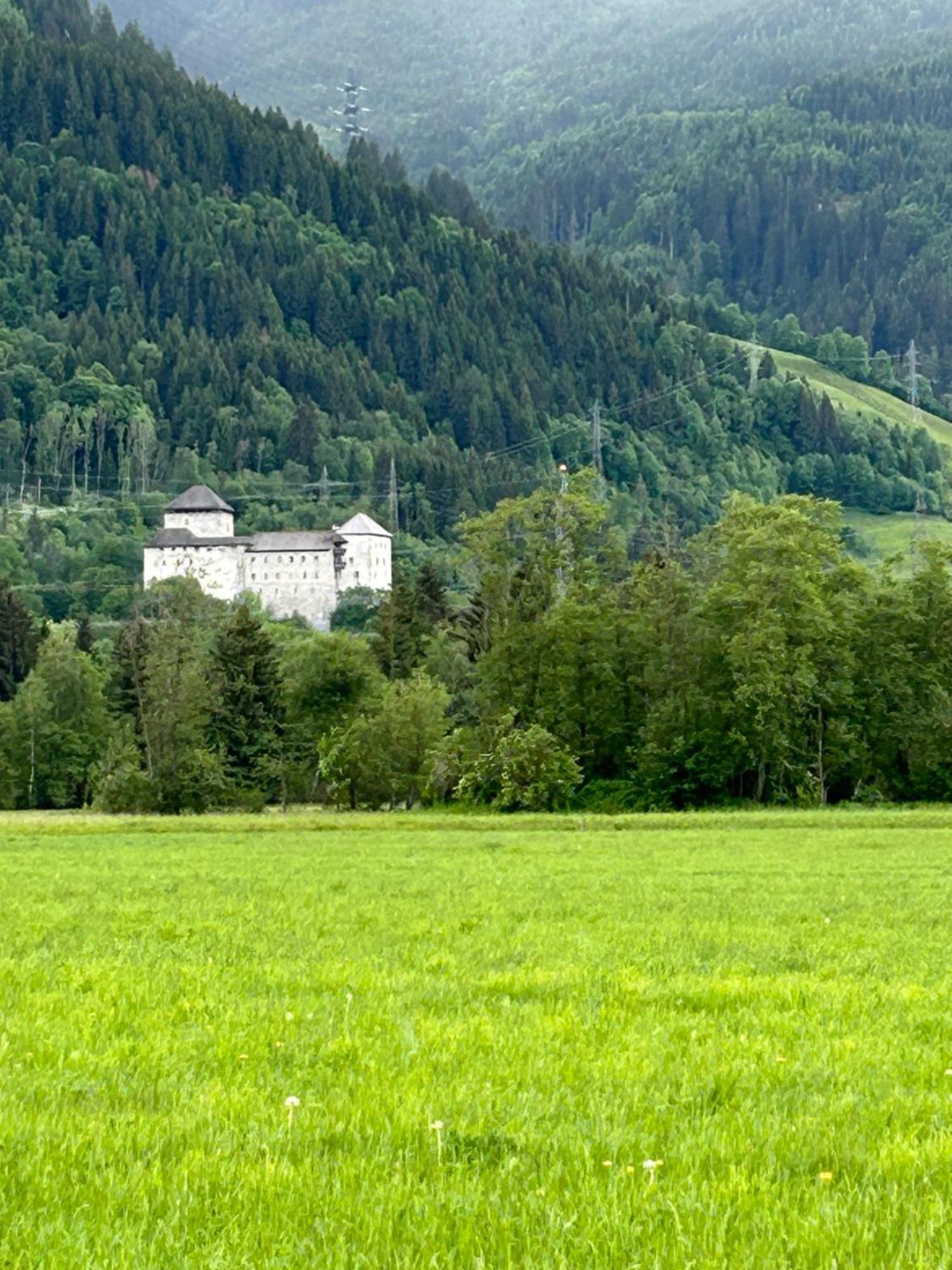 Haus Laubreuter Apartment Kaprun Bagian luar foto